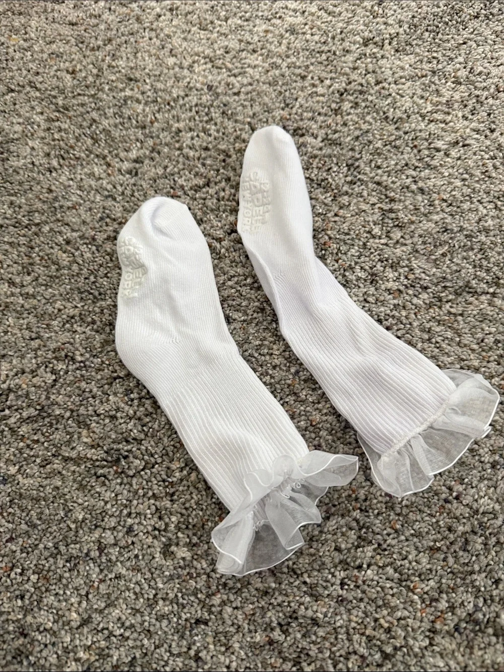 Capelli of New York White Ruffle Top Girls' Socks 12-24 months